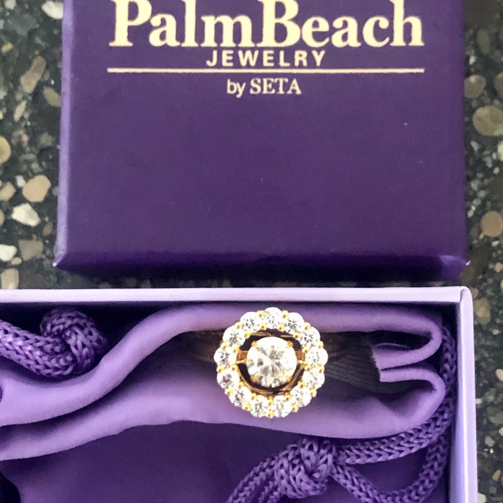 Palm Beach Jewelry. Gold Ring “CZ in Motion”